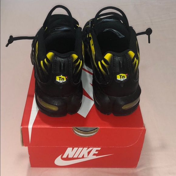 Nike Air Max Plus - Picture 3 of 4